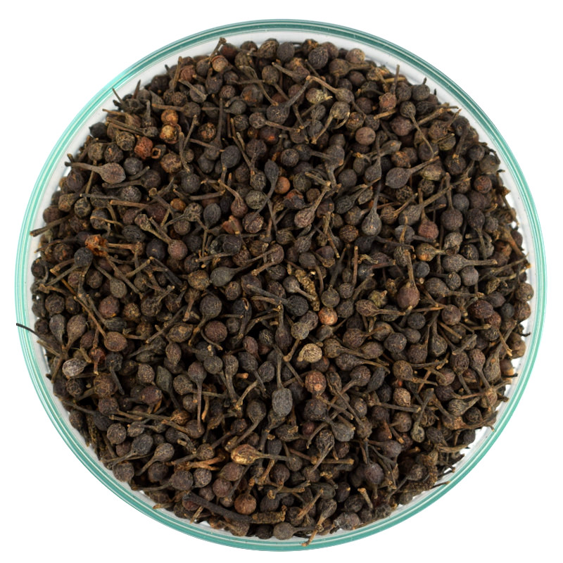 Voatsiperifery Urwaldpfeffer \n Wildwuchs