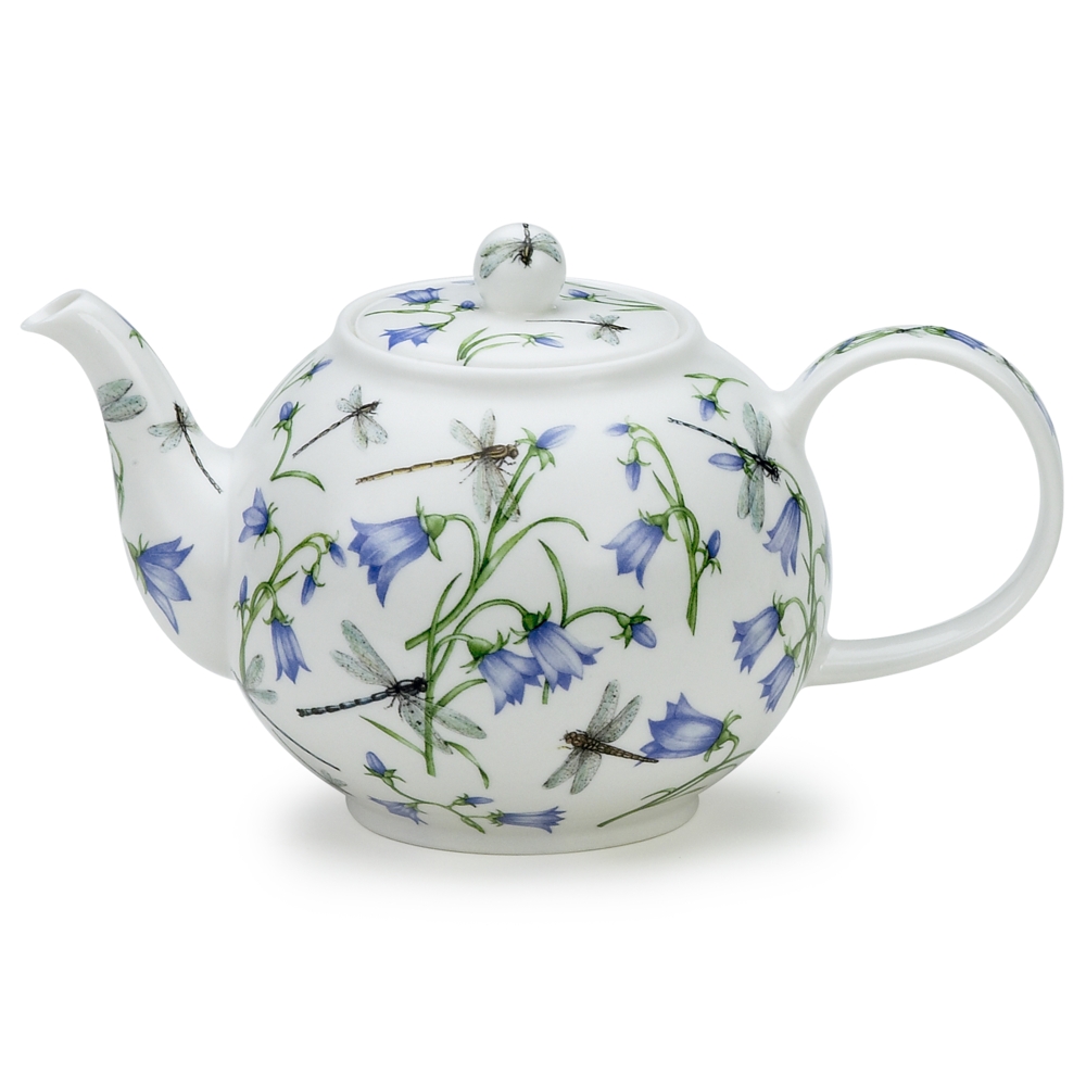 Weisse Dunoon Teekanne Dovedale Harebell mit zarten blauen Glockenblüten, grünen Ranken und filigranen Libellen