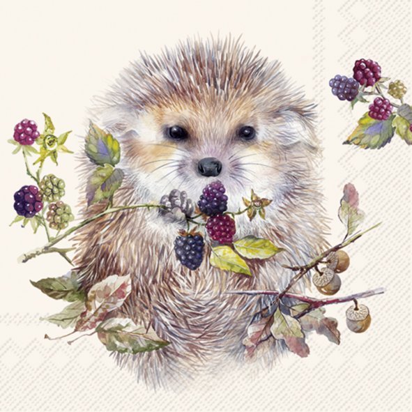 Serviette mit einem Igel und reifen Brombeeren