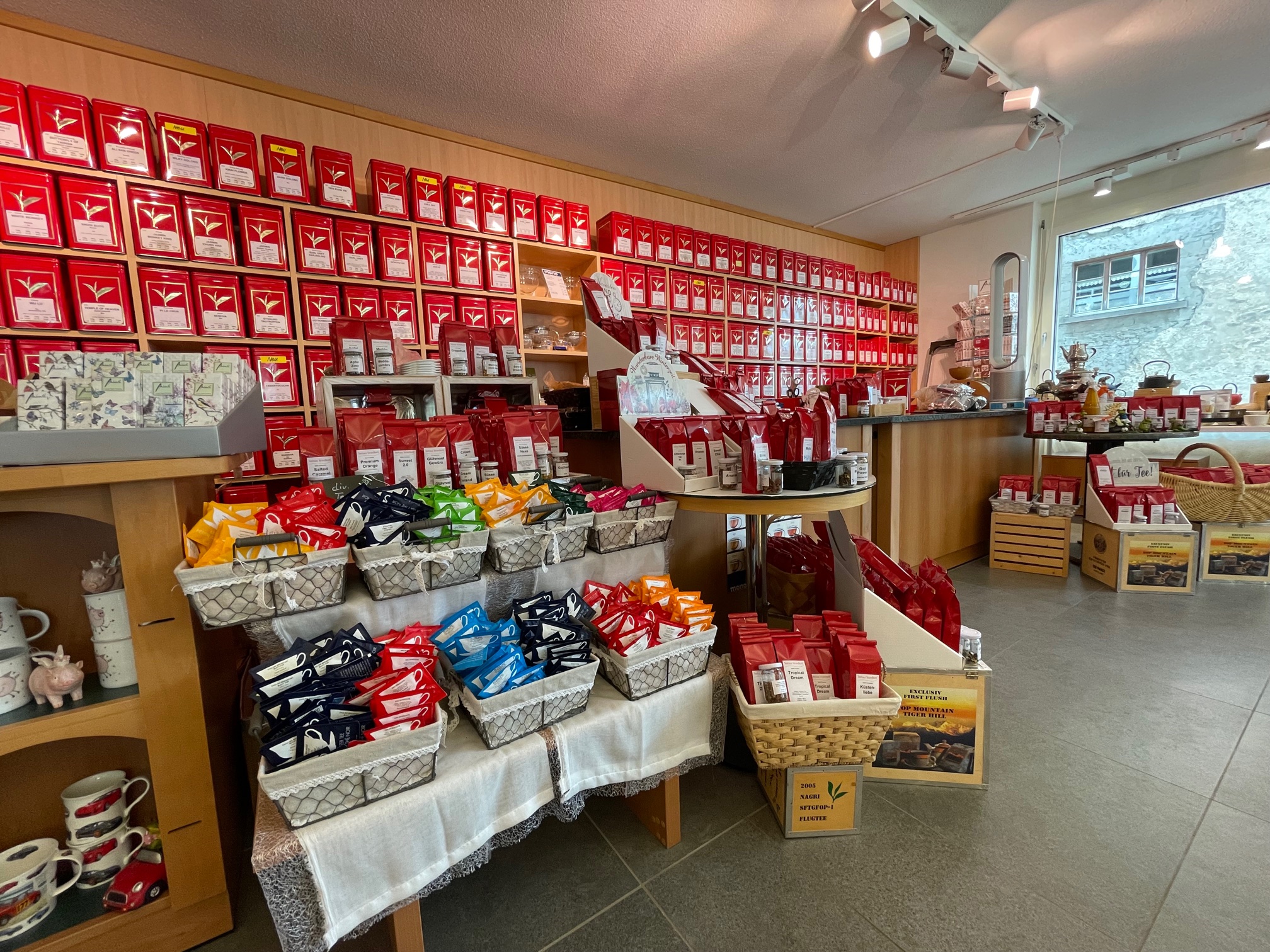 Teehaus Strandkorb Fehraltorf – Tee, Kaffee und Feinkost in der Schweiz